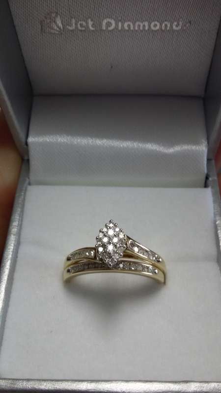 SOLID GOLD GENUINE DIAMONDS -BRIDAL SET
